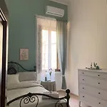 Apartment Appartamento: La Maison Verte Neapel