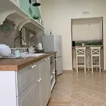 Appartamento: La Maison Verte Apartment